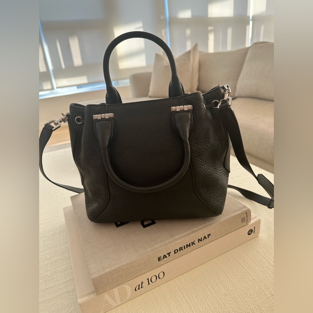 Mackage Loryn Bucket Bag - Picture 4 of 6